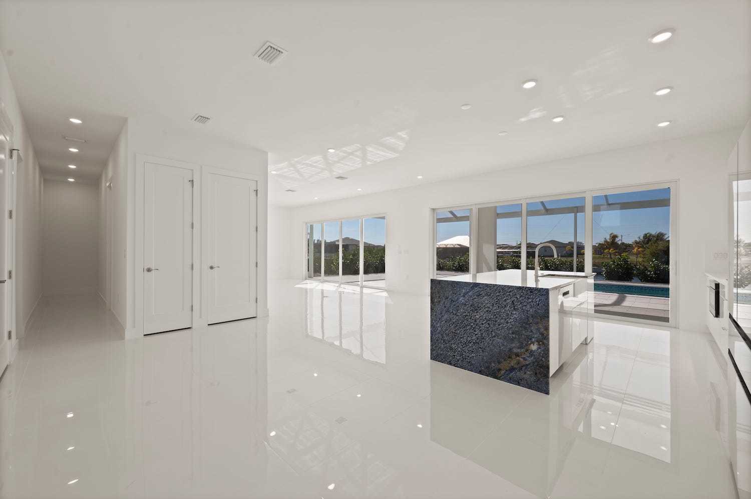 Lattitude 48 property image