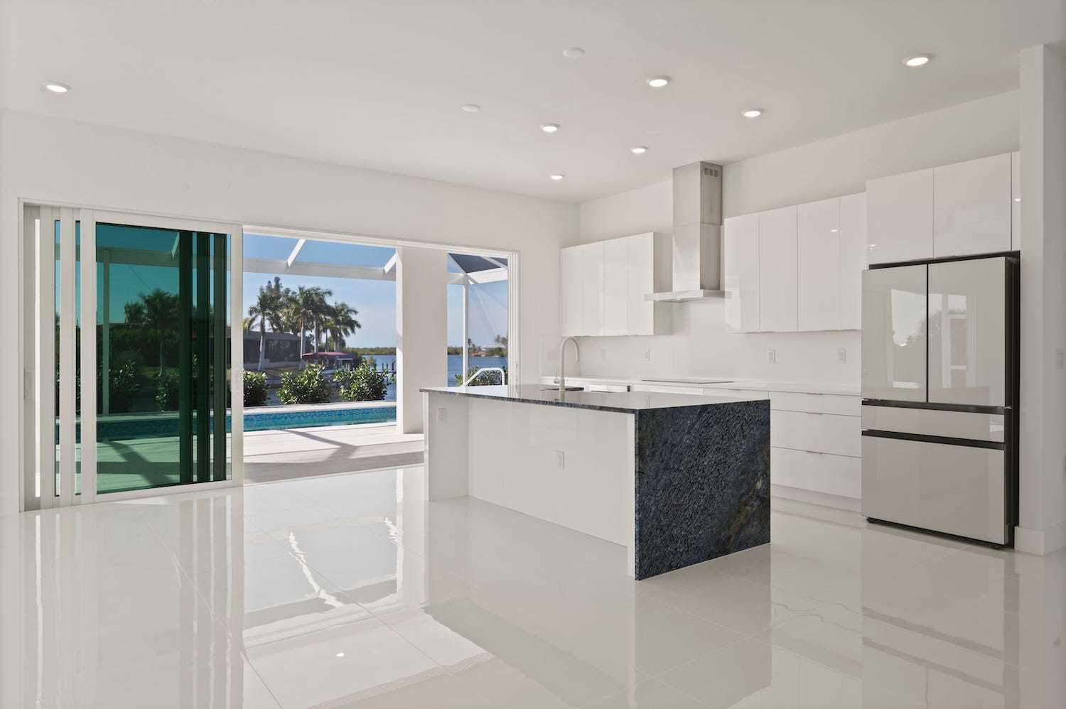 Lattitude 48 property image