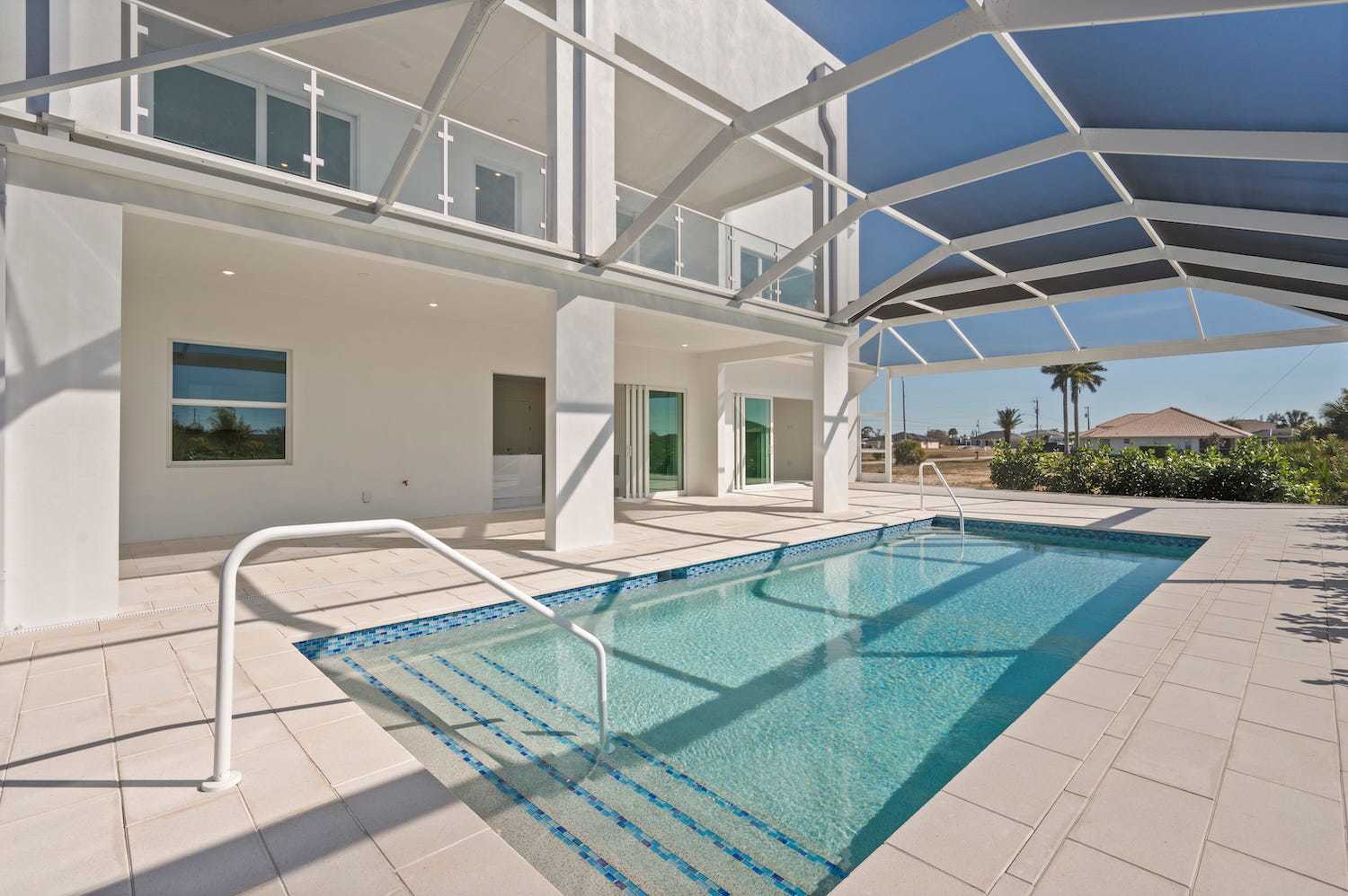 Lattitude 48 property image