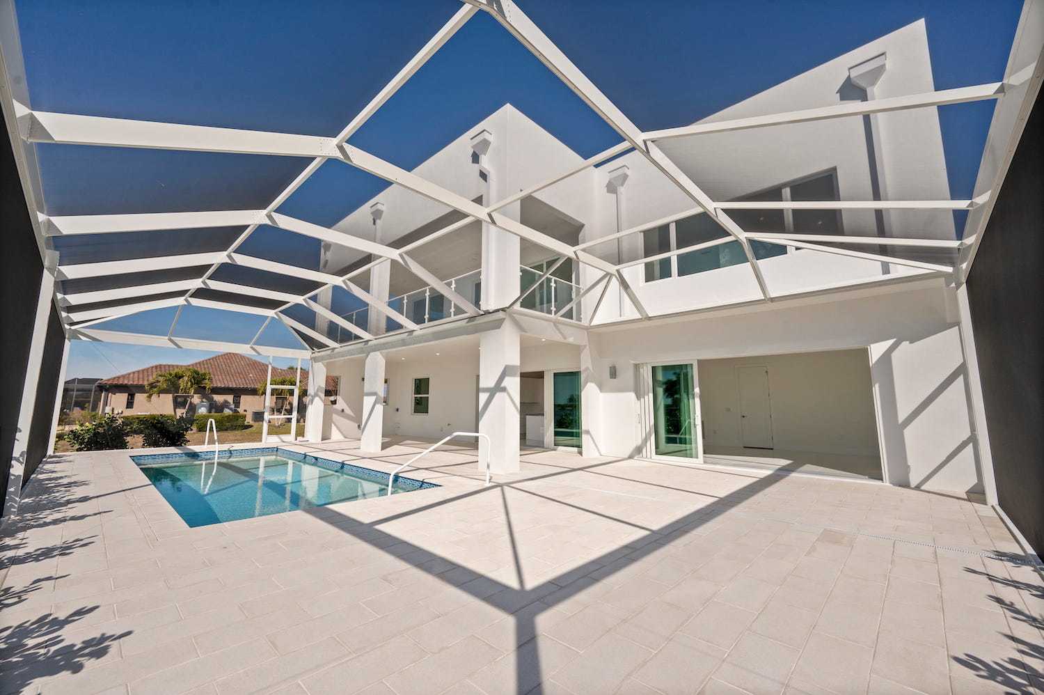 Lattitude 48 property image