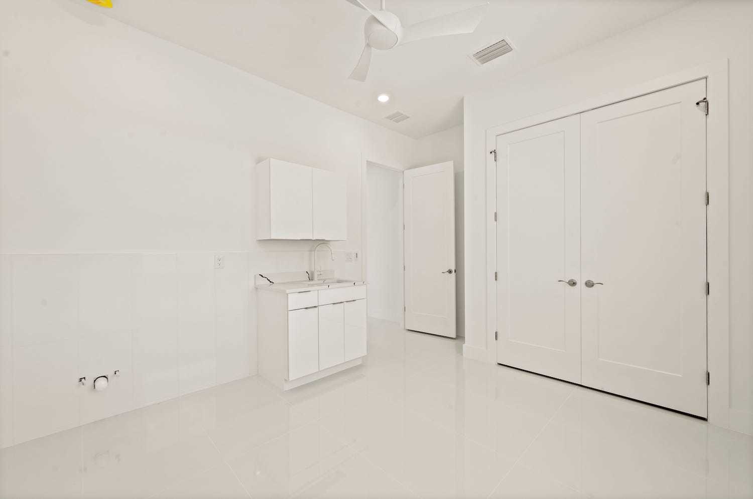 Lattitude 48 property image