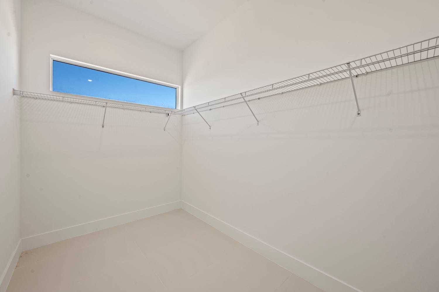 Lattitude 48 property image