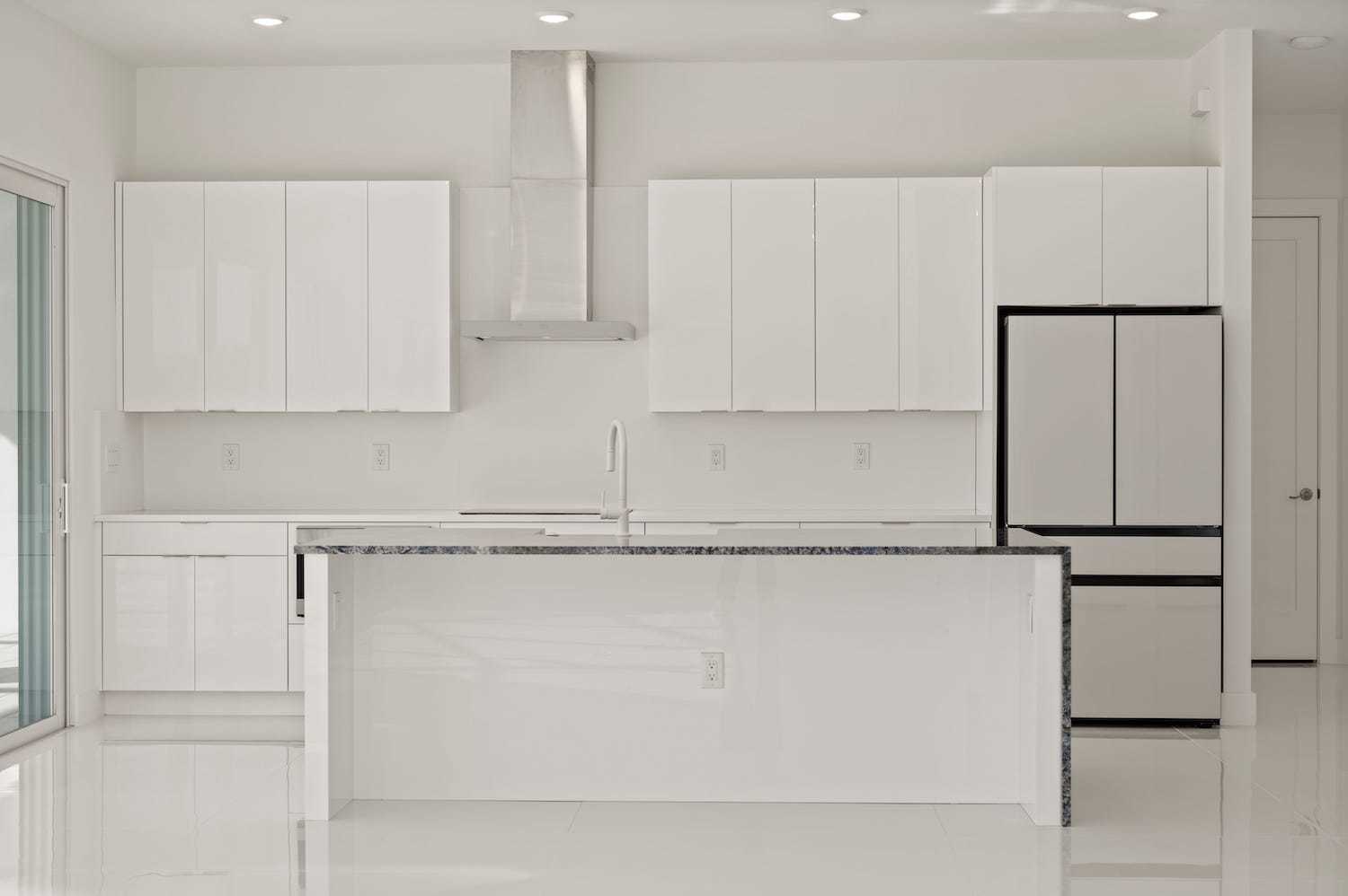 Lattitude 48 property image