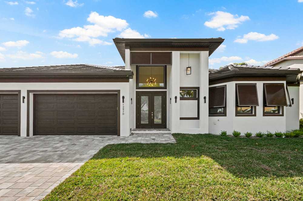 Beacon Cove Custom property image