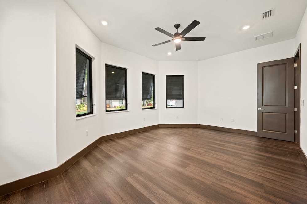 Beacon Cove Custom property image