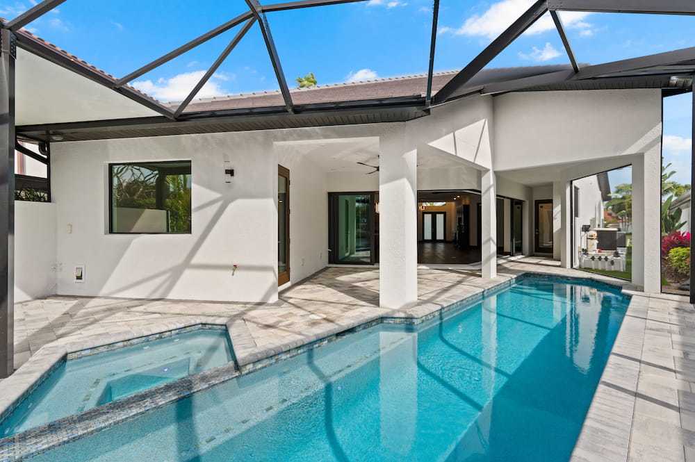 Beacon Cove Custom property image